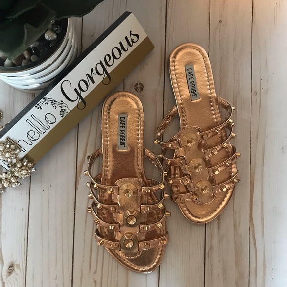 cape robbin studded slides